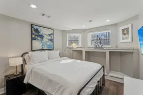 Charming 5-BR Duplex by Wrigley, Garage & Yard - Image 4