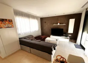 Villa with private swimmingpool & jacuzzi - Image 3