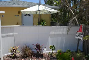 Kooky Coconut Cottage, Indian Rocks Beach - Image 3