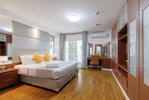 Lux 3BR - Quiet - Pool/Dining - Nana BTS, Serviced - Image 2