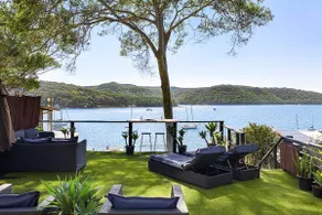 Island Paradise - Private Waterfront Retreat - Image 4