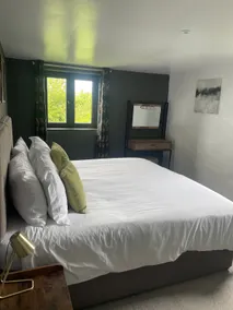 Peaceful cottage. Private hot tub. Dog friendly. - Image 2