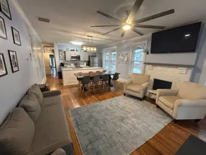 The York House 4 BR & 3BA - Image 3