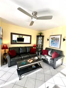 The Island Nest, Behind Wyndham Resort on Beach! - Image 4