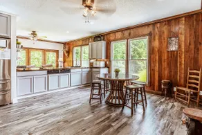 Beautiful Cabin Themed 3 Room Apartment - Image 4