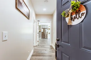 Beautiful Cabin Themed 3 Room Apartment - Image 2