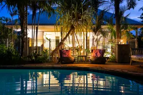 Hideaway Guesthouse Tropical secluded oasis - Image 2