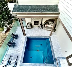 Luxury Rental with Pool and Hot tub in Music row - Image 2