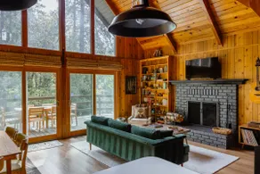 Whiskey Creek Cabin - Image 4