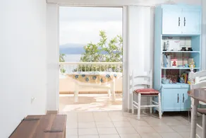 Large seaside house with sea & mountain view - Image 3