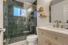 Cozy Haven: Explore Denver While Feeling at Home! - Image 4