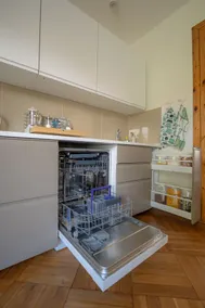 Family Home with Garden & Free Parking near Prague - Image 5