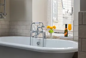 Little Gem Cottage Luxury cottage Bourton, dog friendly, parking, Gdn - Image 3