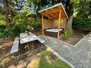 Lakefront Cedars - Cozy 1 bd Waterfront Cottage - Image 5