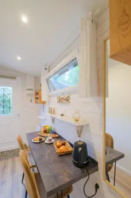Aliénor Suites, Cozy Suite - Image 5