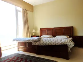 2 BR Apt | Mountain View | Kitchen - Image 2