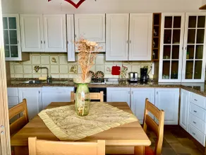 Flowery House - Image 4