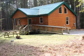 Luxury ADA Cabin with Hot tub ~ NO PETS - Image 4