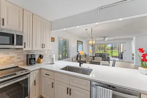 Spacious 2BR 2BA apartment close to the beach - Image 5