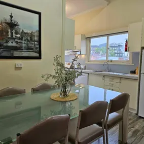 Cobb&CoHouse-Ideal for Families &WorkCrews4BR 3BTH - Image 3
