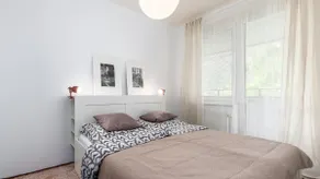 UrbanElegance Escape, top location, private parking - Image 2