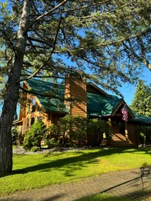 ** Smuk Beachfront Lake Huron Log Cabin ** - Image 2