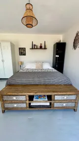 Pretty & confortable studio on private garden - Image 4