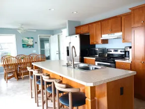 Blood pressure cure; Harbor Beach beachfront home - Image 3