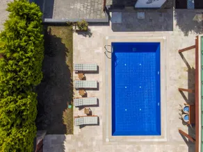 Villa Renard - Centrally Located with Private Pool - Image 2