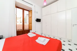 Estate4home - Sorrento Hearts - Image 2
