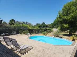 Family home between sea, scrubland and pool - Image 2