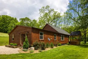 Fullview Fields-Cabin-Private Bathroom-Standard - Image 5