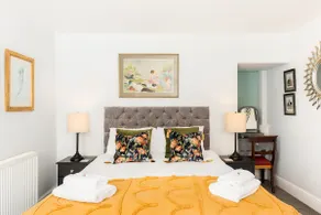 Dog friendly single level ground floor apartment - Image 2