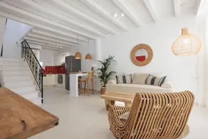 Executive Villa with Pool View - Image 4