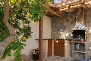Bungalow on the first line of the Mediterranean Sea - Image 3