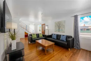 Family-Friendly, 3 BR Charming Home - Image 5