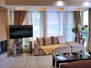 A1 Elegant Vouliagmeni apt in a Unique Spot - Image 3