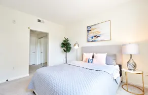 2BR2BA Luxury Condo in Newport/Irvine - Image 5