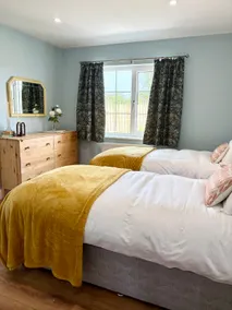 Comfortable Home in Quiet Coastal Community - Image 5