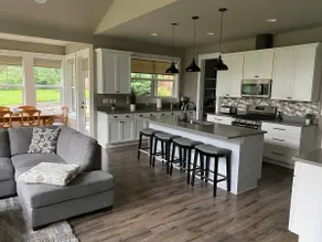 Woodinville Wine Country New Custom Home - Seasonal Pricing - Casa Bambino - Image 3