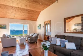 CLIFFTOP HOUSE -EDGE OF THE WORLD! - Image 2