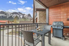 Rockies Getaway Condo With Mountain View - Image 3