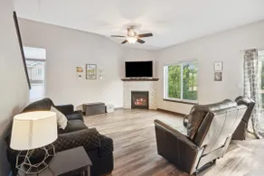 Spacious 4 BR Home Convenient Location - Image 5