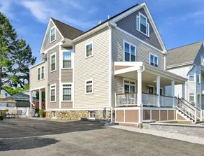 Charming Colonial Two Bedroom Basement Apartment - Image 2