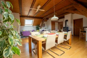 3.5 rooms/90 m2, close to town, natural garden, central - Image 2
