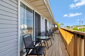 Paradise at the Beach. - Image 4