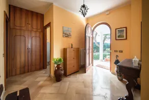 White Villa Carini - Image 4