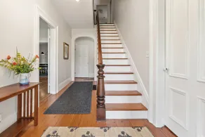 Keuka Wine Trail Farmhouse - Image 2