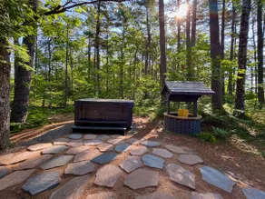 5 star cottage, private, 62 acres, lakefront, hot tub, boat, sauna, pet-friendly - Image 3