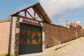 Lush Garden Chalet - Image 2